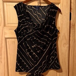 32-Chaps Black and Tan Patterned Women's Blouse